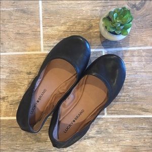 Lucky Emilia Flats